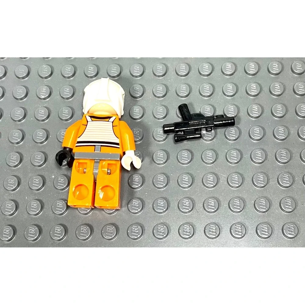 Lego Star Wars Sev Senesca XWing Pilot Orange Helmet Blaster Gun minifigure